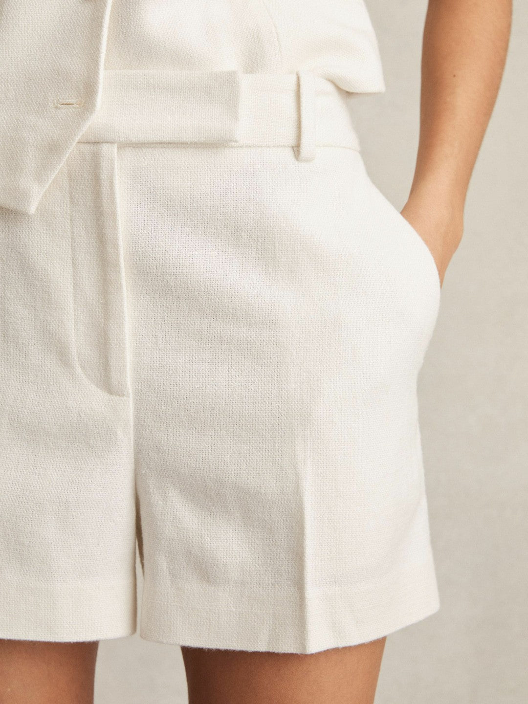 Linen-Blend Tailored Shorts in White | Reiss