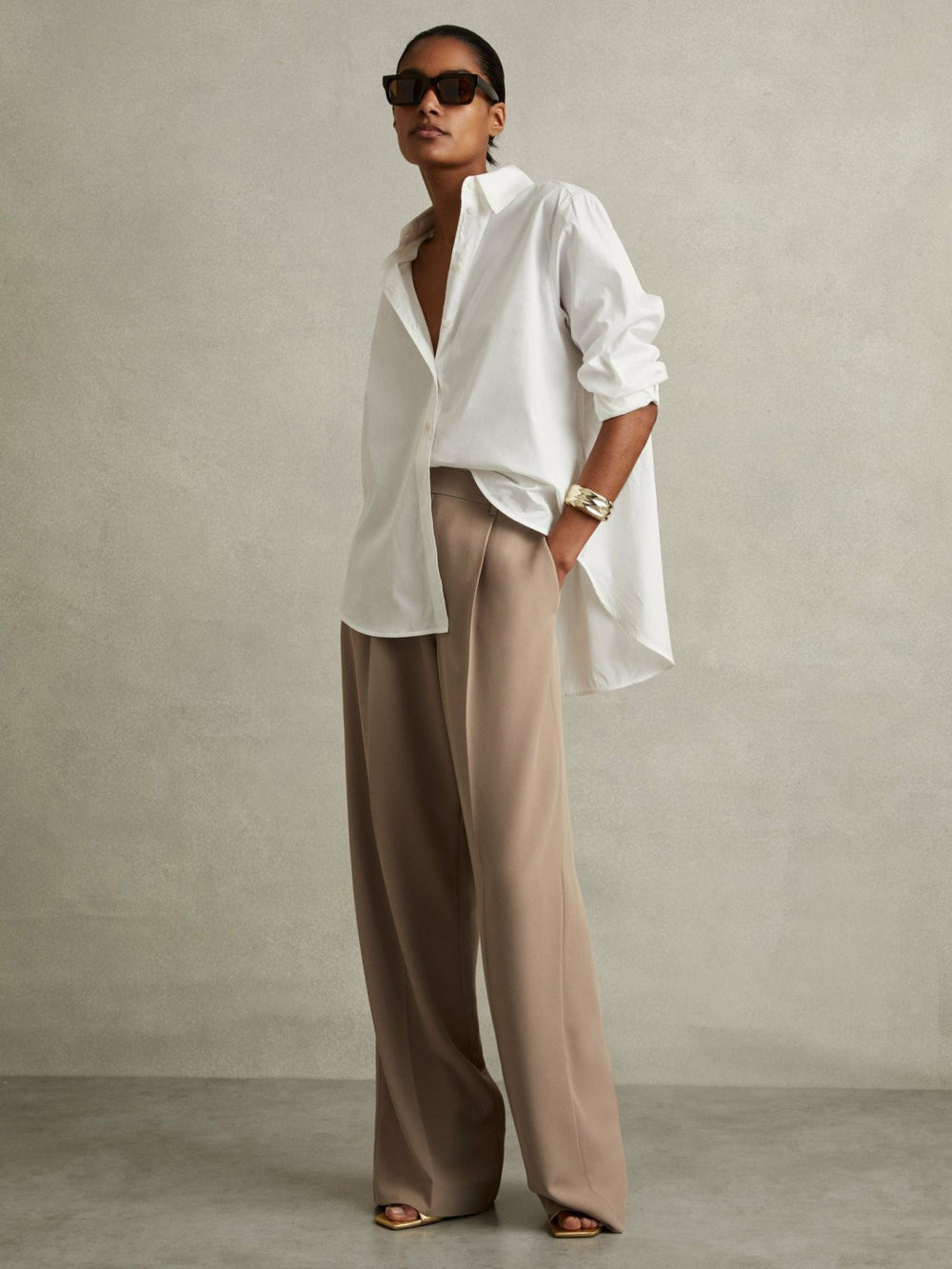 Petite Elasticated-Waist Wide-Leg Twill Trousers in Mink Neutral | Reiss Sale