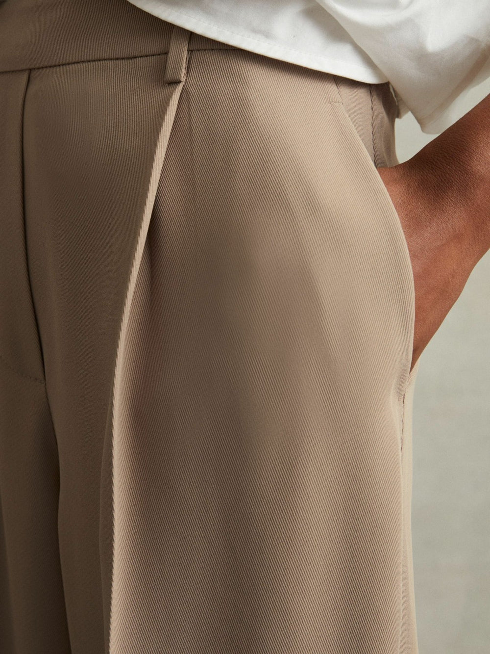 Petite Elasticated-Waist Wide-Leg Twill Trousers in Mink Neutral | Reiss Sale