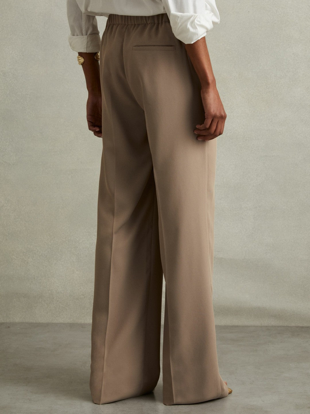 Petite Elasticated-Waist Wide-Leg Twill Trousers in Mink Neutral | Reiss Sale