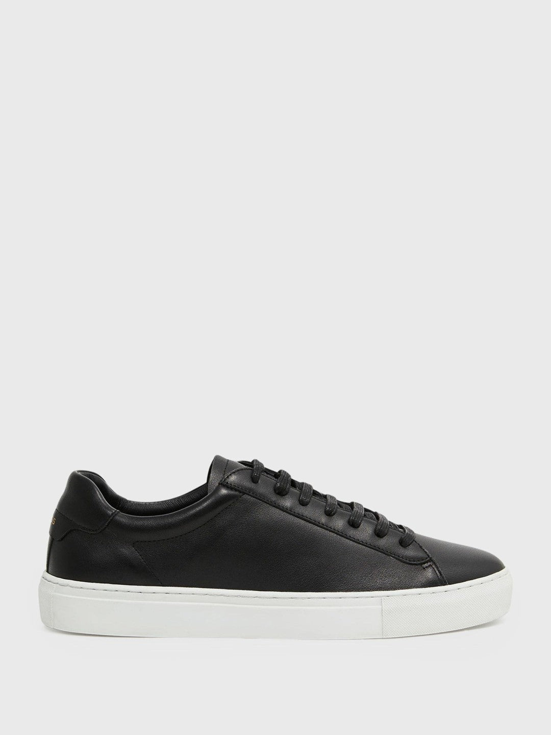 Leather Low-Top Trainers in Black | Reiss