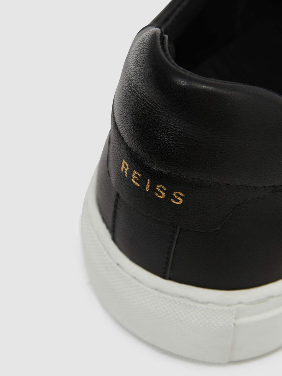 Leather Low-Top Trainers in Black | Reiss