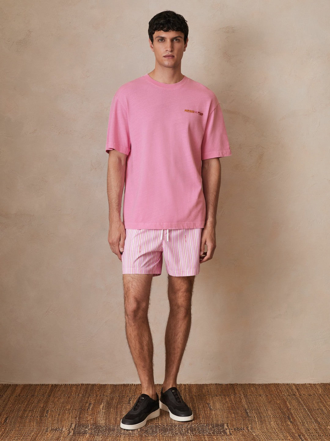 | Ché Cotton-Linen Sunset T-Shirt in Pink | Reiss Near Me
