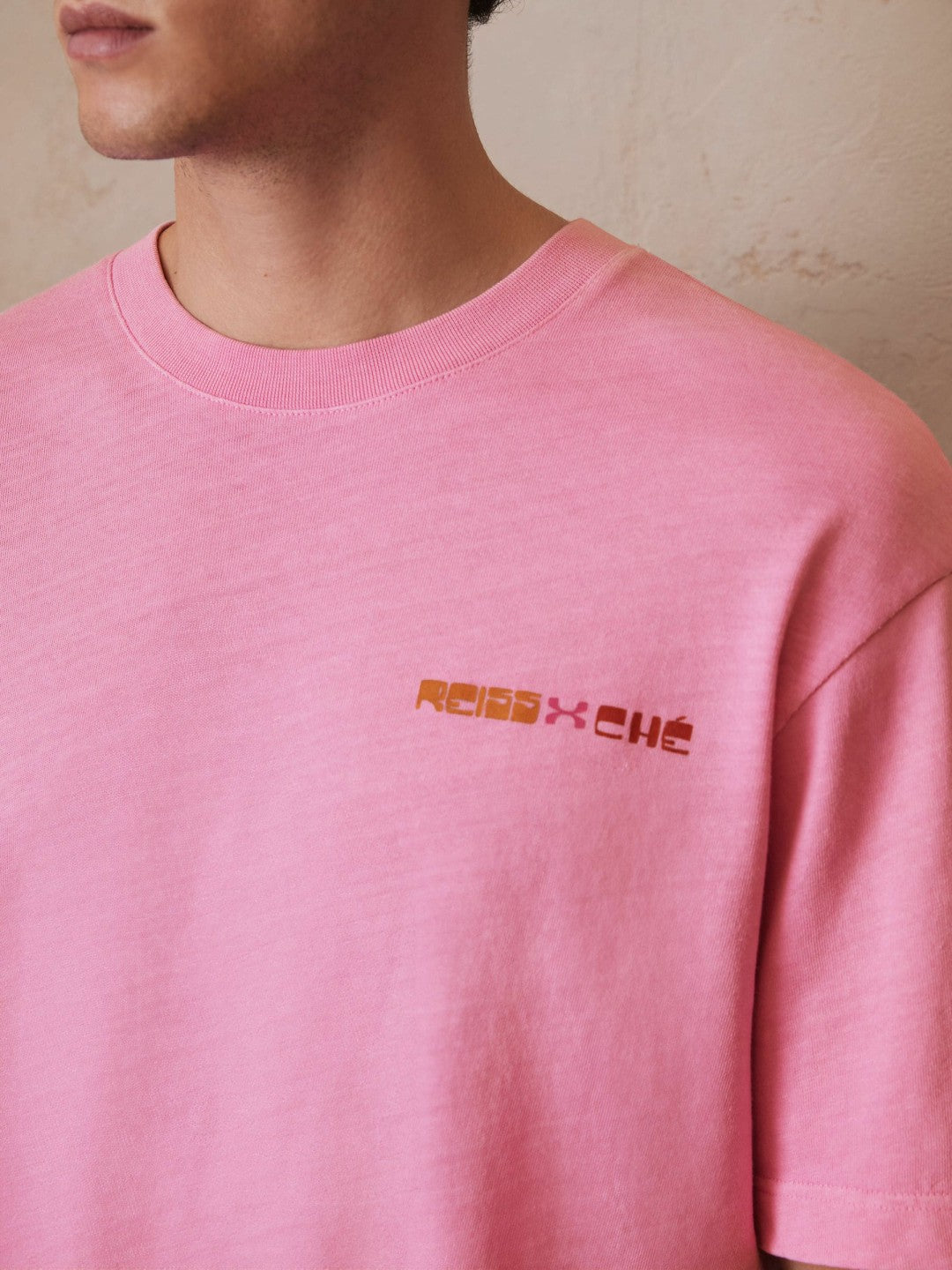 | Ché Cotton-Linen Sunset T-Shirt in Pink | Reiss Near Me