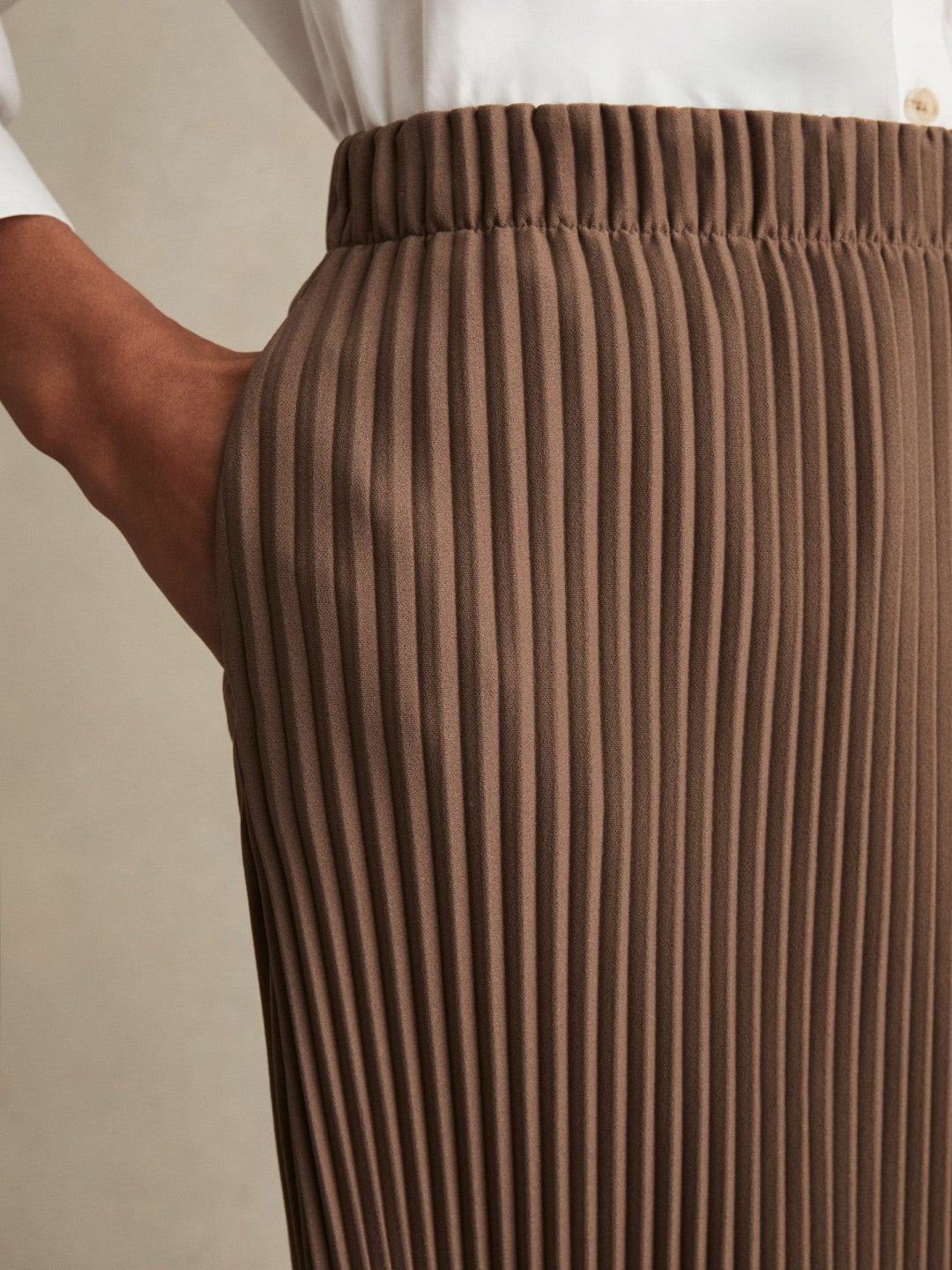 Pleated Jersey Midi Skirt in Chocolate | Reiss Near Me