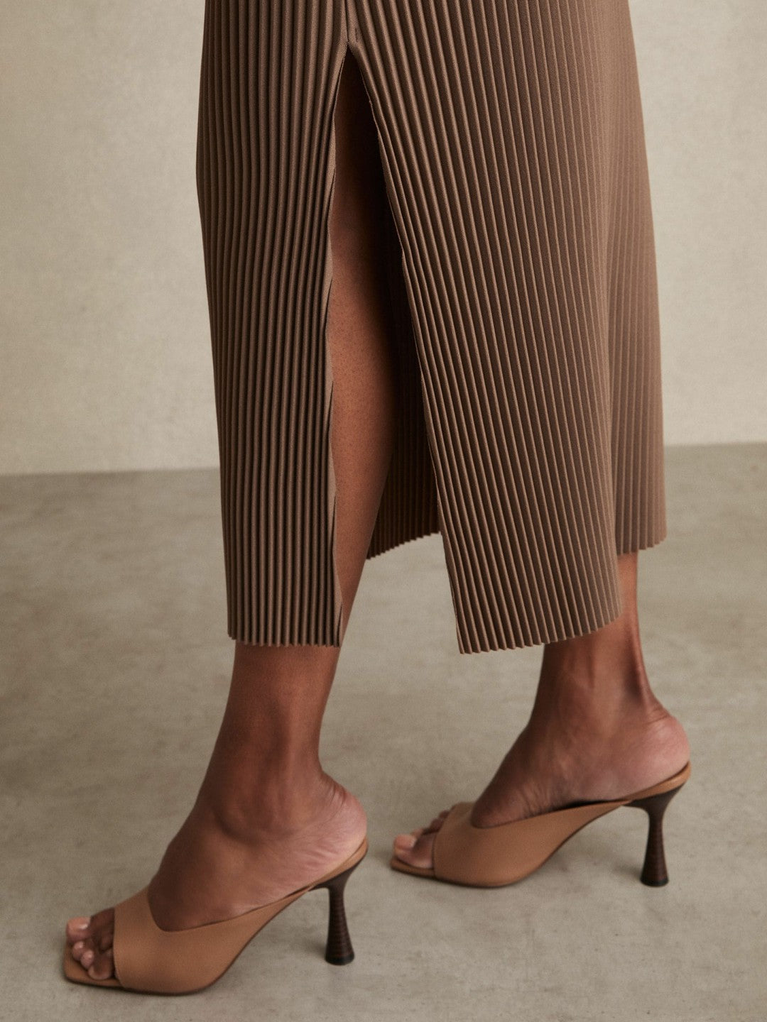 Pleated Jersey Midi Skirt in Chocolate | Reiss Near Me