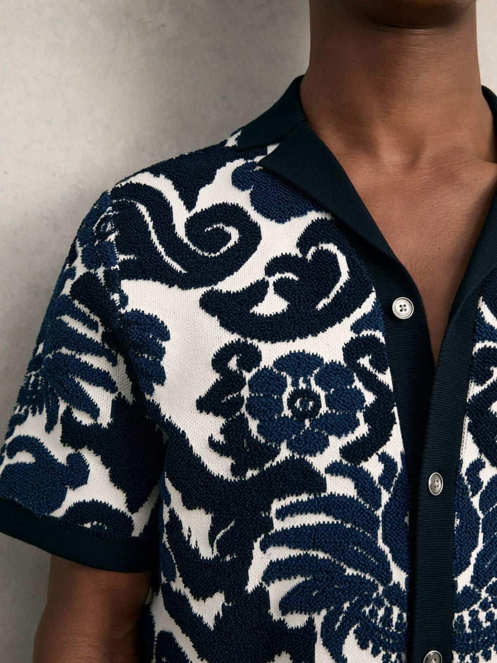 Paisley Jacquard Knit Shirt in Navy Blue/White | Reiss US