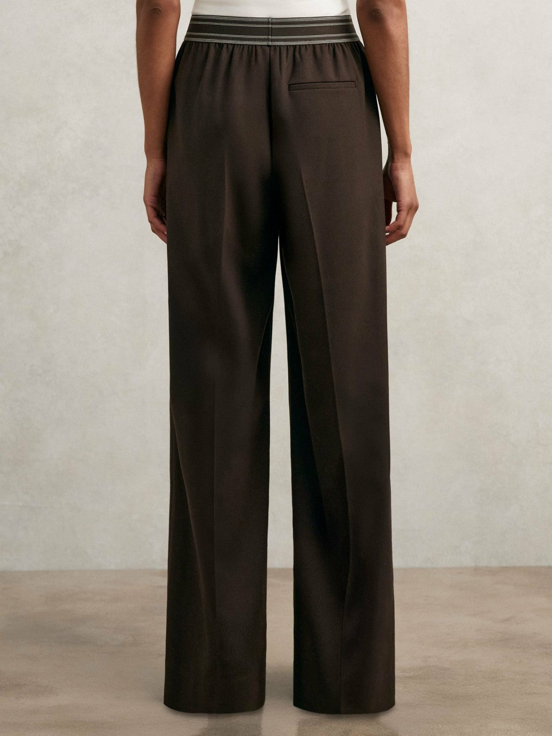 Petite Wide-Leg Contrast-Waistband Trousers in Chocolate Brown | Reiss US