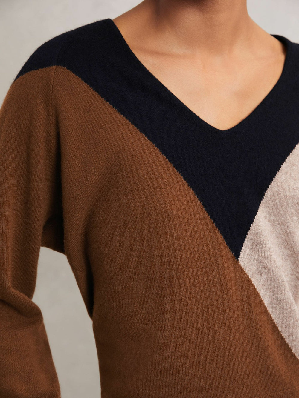 Wool-Blend Colourblock Knit Jumper with Cashmere in Toffee Brown/Navy/Neutral | Reiss Onsale