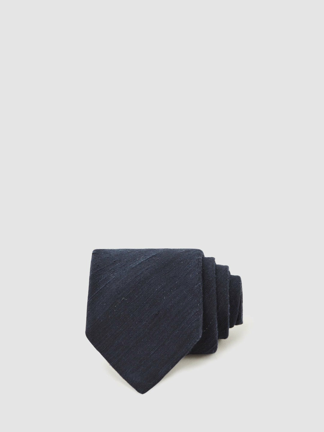 Silk Blend Textured Tie in Navy | Reiss