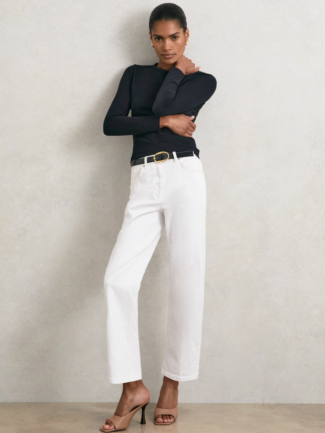 Cotton Crew-Neck Long-Sleeve T-Shirt With Stretch in Black | Reiss USA