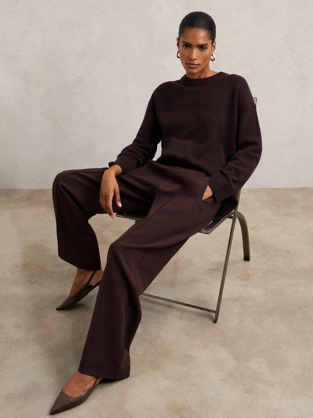 Petite Wide Leg Elasticated Waist Trousers in Burgundy | Reiss Near Me