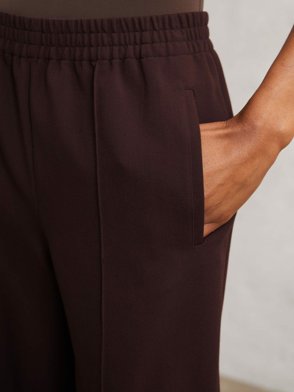 Petite Wide Leg Elasticated Waist Trousers in Burgundy | Reiss Near Me