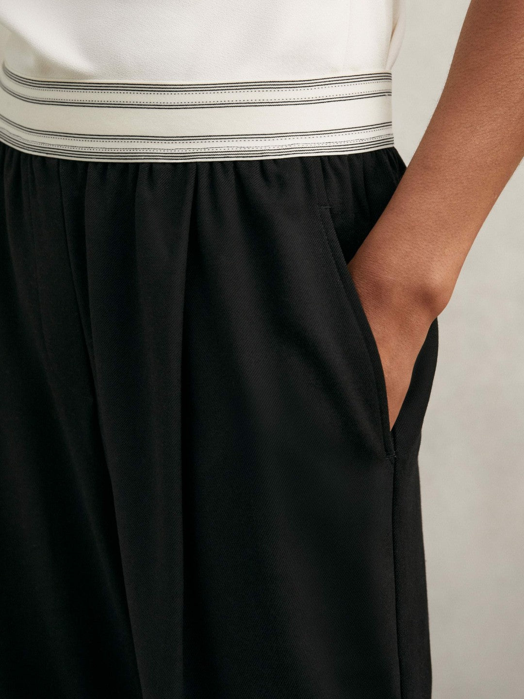 Wide-Leg Contrast-Waistband Trousers in Black | Reiss Near Me